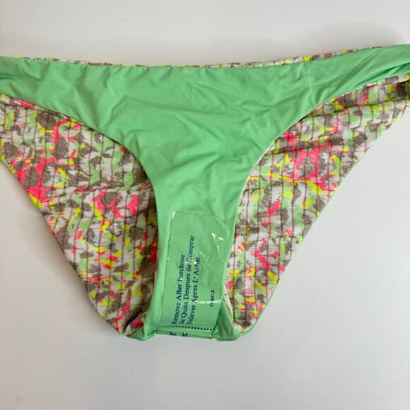 Becca Call of the Wild X-Small Reversible Hipster Bikini Bottom - Picture 8 of 14